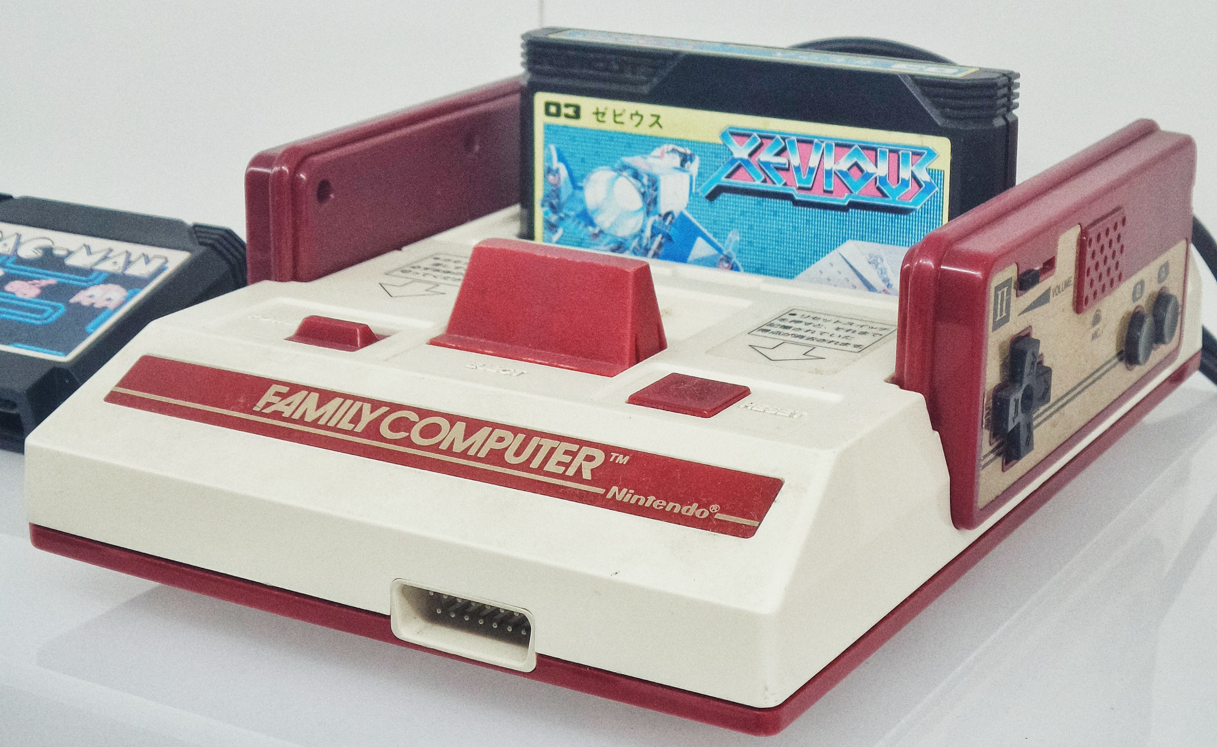 image of a nintendo super famicom games console